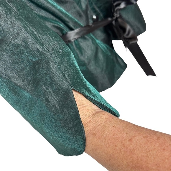 R&M Richards 14 green & black iridescent formal shirt with ruffled collar - Picture 5 of 8